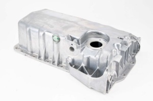 Baie ulei (cu locas pentru senzor, aluminiu) potrivit AUDI A3, A4 B6; SEAT ALHAMBRA, IBIZA IV, IBIZA IV SC, TOLEDO II; dupa 1995 - (cu locas pentru senzor; aluminiu)