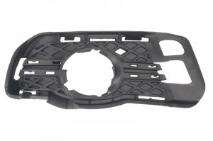 Grila bara fata Dreapta cu loc linii, cu locas proiector, plastic, negru potrivit MERCEDES C T-MODEL S204, C W204 01.07-08.14 01.07-03.11 - Img 1