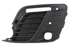Grila ventilatie bara fata dreapta potrivit PEUGEOT TRAVELLER dupa 2016 - (cu orificii lampa ceata, cu orificii senzor parcare, plastic, negru)