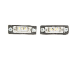 Lampa numar inmatriculare Dreapta/Stanga (2 buc.; pini largi) potrivit SKODA SUPERB I; VW CADDY III, CADDY III/MINIVAN, GOLF PLUS 5, JETTA 3, MULTIVAN T5, PASSAT B5, PASSAT B5.5 1996-2015