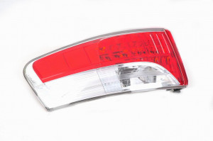 Stop lampa spate Stanga (exterior, LED) potrivit TOYOTA AVENSIS 2008-2018