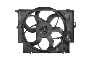 Ventilator radiator (cu carcasa) potrivit BMW 1 (E81), 1 (E82), 1 (E87), 1 (E88), 3 (E90), 3 (E91), 3 (E92), 3 (E93), X1 (E84) 2.0D 06.04-06.15 - Img 1