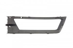 Grila bara fata dreapta potrivit SKODA RAPID 2012-2017 - cu locas proiectoare, plastic