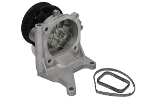 Pompa apa cu garnitura potrivit CHEVROLET TRAX; OPEL ASTRA J, ASTRA J GTC, ASTRA K, INSIGNIA A, INSIGNIA A COUNTRY, INSIGNIA B, INSIGNIA B GRAND SPORT, MERIVA B, MOKKA / MOKKA X 1.6D 02.13- - Img 2