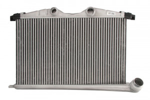 Radiator motor potrivit CITROEN C5 III, C6; PEUGEOT 407, 508 I, 508/KOMBI 2.2D/3.0D 04.09- - Img 1
