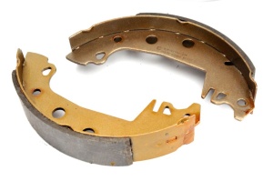 Sabot frana potrivit ALFA ROMEO 33; ARO 10, 240-244, SPARTANA; CITROEN C15, C15/MINIVAN; DACIA 1210, 1310, SOLENZA; FIAT 131, 132, ARGENTA; PEUGEOT 204, 304, 305 I 1.0-3.1D 10.65-12.06 - Img 2