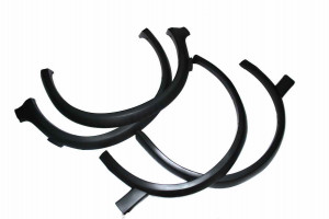 Set 4 potrivit VW GOLF 2 II, JETTA 2 II 1984-1992 - buc bandou aripa