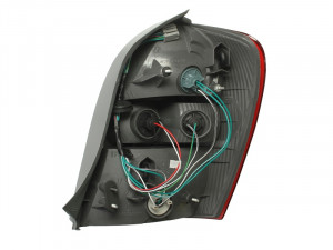 Stop tripla lampa spate stanga potrivit MAZDA 323 LIMUZINA 1998-2003 - (Semnalizator alb, culoare sticla: rosu) - Img 2