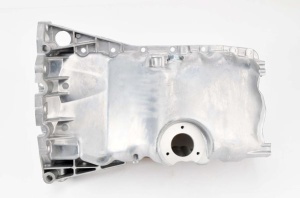 Baie ulei (cu locas pentru senzor, aluminiu) potrivit AUDI A4 B5, A4 B6, A4 B7, A6 C5; SKODA SUPERB I; VW PASSAT B5, PA 1994-2008 - (cu locas pentru senzor; aluminiu) - Img 2