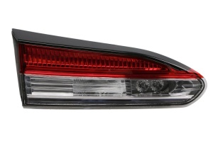 Stop spate Stanga (partea interioara, LED/W16W, lampa mers inapoi) potrivit TOYOTA COROLLA CROSS dupa 2022