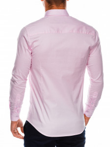 Класическа тънка риза със Slim fit кройка, класическа яка, дълъг ръкав и закопчаване отпред. Перфектна както за ежедневието, така и за по-официални случаи.