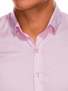Класическа тънка риза със Slim fit кройка, класическа яка, дълъг ръкав и закопчаване отпред. Перфектна както за ежедневието, така и за по-официални случаи.