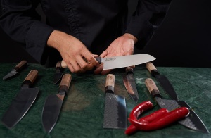 CUTIT SANTOKU 18 CM, RIKITO WATANABE, SAMURAI GOURMET, COOKING BY HEINNER - Img 7