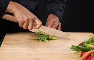 CUTITUL BUCATARULUI 20 CM, RIKITO WATANABE, SAMURAI GOURMET, COOKING BY HEINNER - Img 6