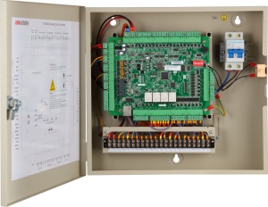 Centrala control acces Hikvision 4 usi ( 4 x cititoare Wiegand sau 8 x cititoare RS485), DS-K2604T; Compatibilitate cititoare: 4 x Wiegand sau 8 x RS485; Capacitate de stocare: 100,000 cartele si 300,000 evenimente; Intrari: 4 alarm input, Door Magnetic - Img 2