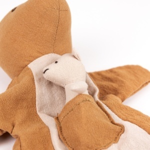 Papusa de mana Cangur cu pui, Egmont Toys - Img 2