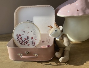 Joc creativ Invata sa brodezi, Egmont Toys - Img 2