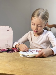 Joc creativ Invata sa brodezi, Egmont Toys - Img 3