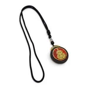 Colier Handmade cu pandantiv din lemn Wu-Lou