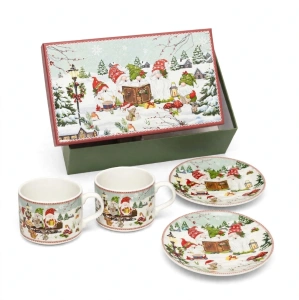 Set Cadou 2 Căni din Ceramică / Porțelan cu Farfurioare și Cutie Decorativă – Ilustrație Festivă Spiriduși / Pitici de Crăciun En-Gros (A4-13)