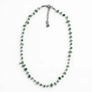 Colier cu pietre si accesorii din plastic - Img 3