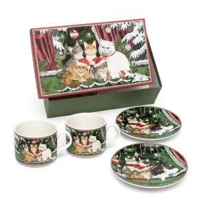 Set Cadou 2 Căni din Ceramică / Porțelan cu Farfurioare și Cutie Decorativă – Ilustrație Festivă Pisicuțe de Crăciun En-Gros (A4-4)