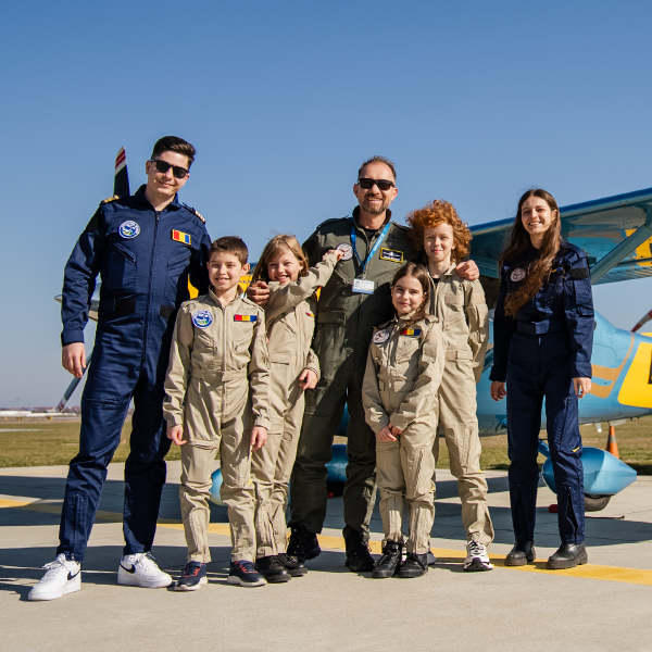 Echipa tabăra de zbor - piloți și instructori