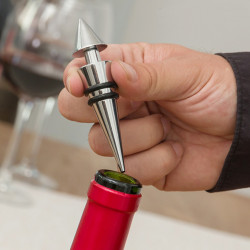 Set de accesorii pentru vin in cutie sub forma de vin - Img 2