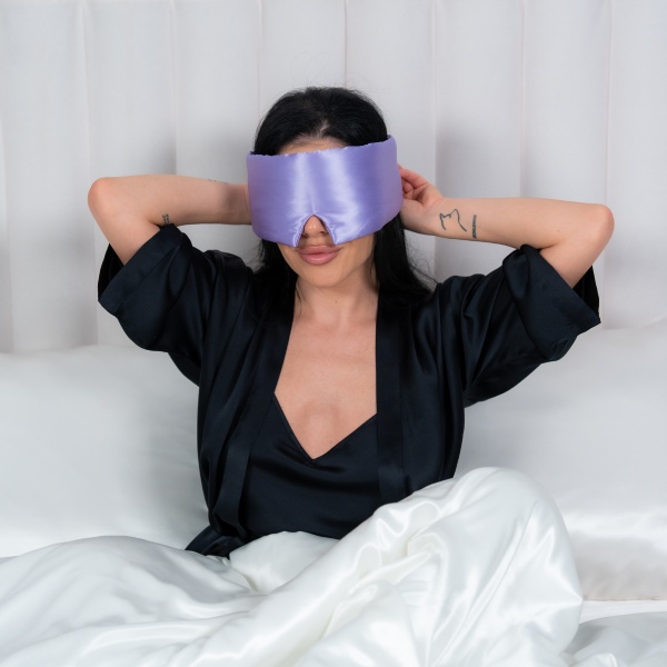 Mască de dormit blackout 3D mătase lila - Img 4