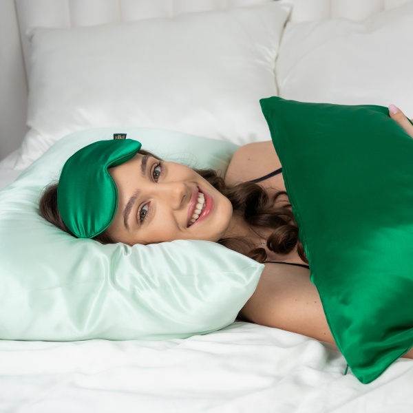 Mască de dormit mătase verde smarald - Img 2