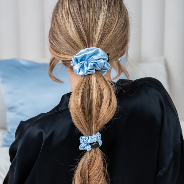 Elastic de păr mătase baby blue M - Img 2