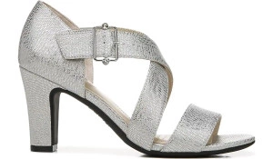 Women's Carlyle Medium/Wide Peep Toe Pump [DEMO]