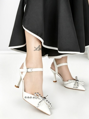 Stiletto cipő Elisia Fehér