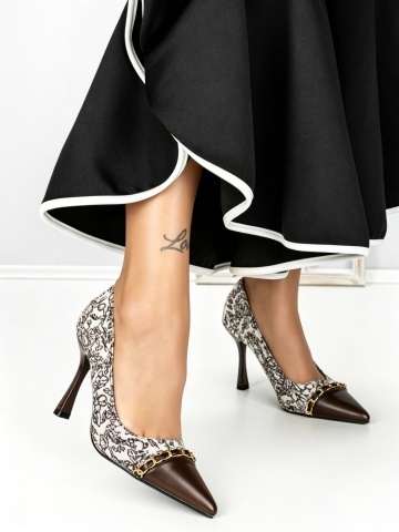 Stiletto cipő Brinrys Barna