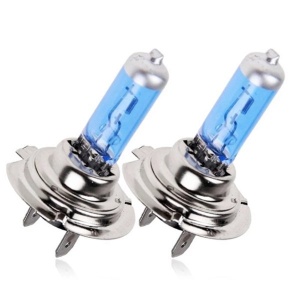 Set de becuri auto H7 100W 12V, cu construcție halogen clasică și lumină albă pentru un aspect mai curat al farurilor.