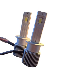Design compact cu radiator eficient pentru disiparea căldurii