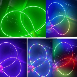 Benzi LED acrilice auto flexibile cu efect curcubeu, potrivite pentru decor interior și iluminare ambientală personalizată.