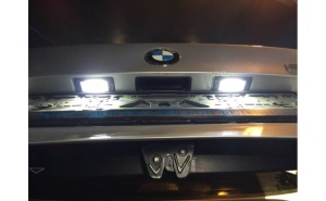 Iluminare LED alb rece pentru număr BMW, vizibilitate excelentă pe timp de noapte