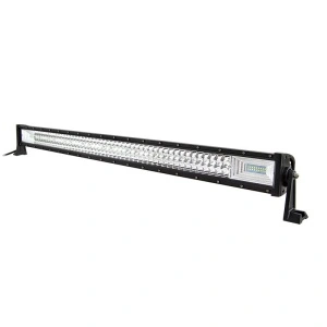 Bară LED combo beam cu protecție IP67 pentru off-road, concepută pentru rezistență la apă, praf și condiții dificile de exploatare.