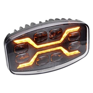 Proiector LED oval cu lumina DRL portocalie activată, potrivit pentru vizibilitate și semnalizare vizuală.