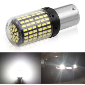 Iluminare LED alb rece intens pentru vizibilitate maximă la mersul înapoi