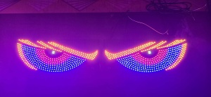 Lumini LED Devil’s Eye auto aprinse, cu alimentare USB și design animat pentru un aspect agresiv și modern.