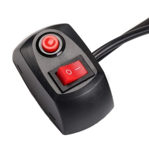 Buton de control pentru lămpi stroboscopice COB, folosit pentru pornire și selectarea funcțiilor de avertizare.