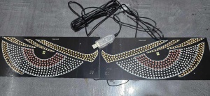 Set 2 panouri LED Devil’s Eye auto cu alimentare USB, potrivite pentru mașină sau camion, cu efect vizual agresiv și design decorativ.