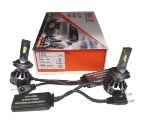 Detaliu al becului LED H7 V20, cu soclu H7 și construcție optimizată pentru montaj Plug & Play.