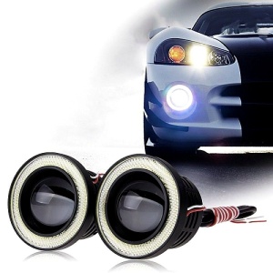 Proiectoare LED cu lupă Angel Eyes 76 mm, prezentate pe produs și într-un exemplu de instalare auto.