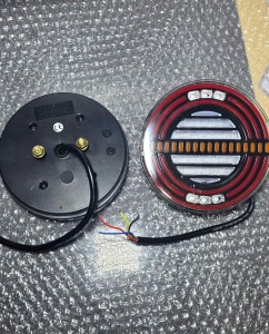 Lampi LED rotunde cu sistem de montaj simplu si cablare usoara pentru instalare rapida