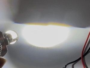 Test lumină bec LED H7 A10 6000K – vizibilitate excelentă pe timp de noapte