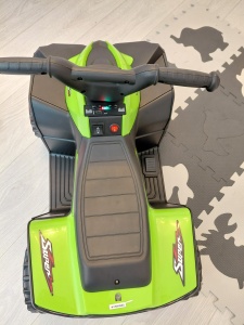 ATV electric copii 2–4 ani: dublu motor, control prin pedală, lumini + muzică, USB/AUX, mers înainte/înapoi - Img 5
