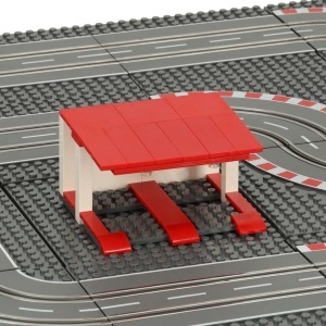 Pista Electrică de Curse 64x64 cm cu 2 Mașini și Controlere – Set Construcție Inclus - Img 5